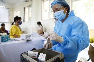 Tin mới về dịch Covid-19 ngày 7/10: Bộ Y tế đề nghị tăng tốc tiêm chủng