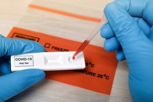 Đề nghị doanh nghiệp báo cáo giá test Covid-19