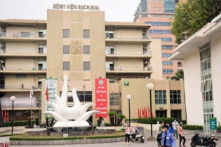 Đình chỉ công tác lãnh đạo với Giám đốc Bệnh viện Bạch Mai