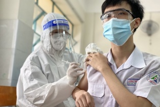 Bộ trưởng Bộ Y tế: Vắc-xin được sử dụng tiêm cho trẻ đảm bảo an toàn