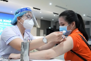 Dự kiến tiêm vắc-xin phòng Covid-19 mũi 3, mũi 4 từ tháng 12/2021