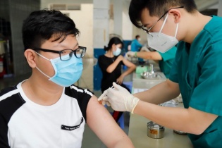 Nhiều phụ huynh lo ngại khi trẻ trở lại trường