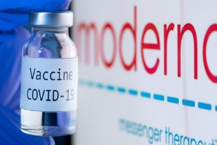 Người đã tiêm Pfizer hoặc AstraZeneca mũi 1 được tiêm mũi 2 bằng Moderna