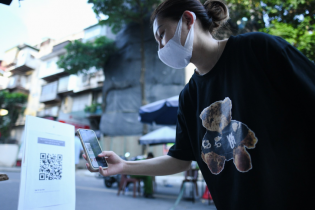 Tin mới về Covid-19 ngày 10/2: Phân bổ hơn 1,73 triệu liều vắc-xin AstraZeneca