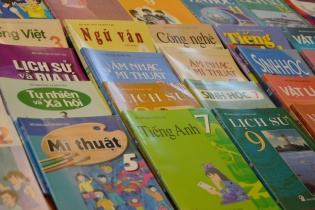Phê duyệt một loạt bộ sách giáo khoa chương trình phổ thông