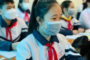 Dịch phức tạp, nhiều địa phương chuyển sang học trực tuyến 