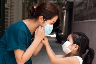 Nghiên cứu chuyển Covid-19 từ bệnh truyền nhiễm nhóm A sang bệnh truyền nhiễm nhóm B