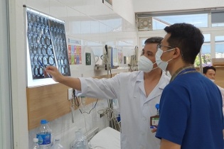 Nguy hiểm tính mạng vì uống rượu ngâm rễ cây chữa đau xương khớp