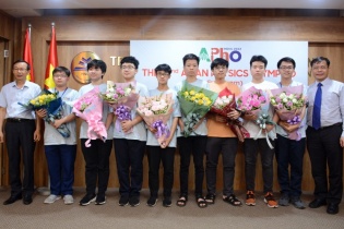 8 học sinh Việt Nam đoạt giải tại Olympic Vật lý châu Á - Thái Bình Dương