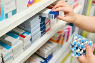 Tin mới về y tế ngày 30/6: Khắc phục ngay tình trạng thiếu thuốc, vật tư y tế