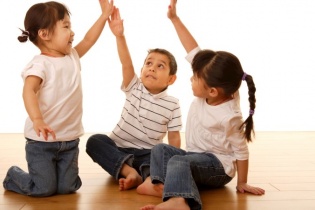 Trẻ chậm tăng trưởng chiều cao: Nỗi lo của nhiều cha mẹ Việt