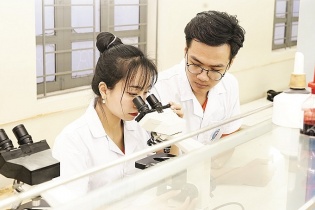 Tin mới về y tế ngày 12/7: Thực hiện các giải pháp để đủ nguồn nhân lực y tế đảm bảo an sinh xã hội