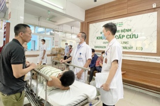 Nhiều bệnh viện đang trong tình trạng quá tải trầm trọng
