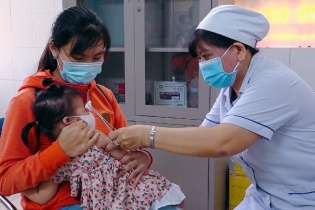 Tin mới về y tế ngày 16/8: Đưa vắc-xin vi rút Rota, phế cầu, ung thư cổ tử cung, cúm mùa vào Chương trình Tiêm chủng mở rộng