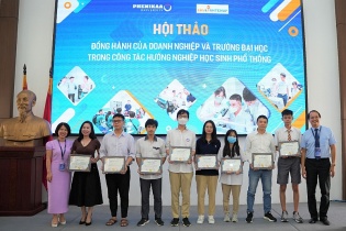 Để học sinh phổ thông vượt qua được định kiến hoặc trào lưu khi chọn nghề