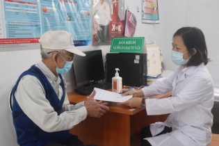 Áp lực y tế và kinh tế của tình trạng dân số “chưa giàu đã già”