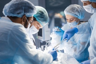 Liên tiếp các ca tai biến sau khi tiêm chất làm dầy để làm đẹp