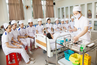 Vì sao thí sinh không mặn mà với một số ngành đào tạo sức khỏe?
