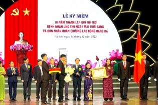 Tin mới về y tế ngày 15/12: Tiếp thêm hy vọng cho bệnh nhân ung thư nghèo; Bổ nhiệm Giám đốc Bệnh viện Phổi Trung ương