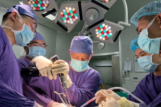 Điều trị kịp thời cho bệnh nhân người nước ngoài gặp nạn khi đi du lịch
