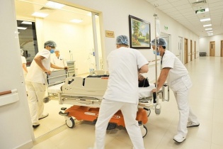 Tin mới về y tế ngày 23/1: Tai nạn giao thông và pháo nổ tăng trong ngày đầu tiên của năm mới; Số ca mắc mới Covid-19 thấp nhất trong 2 năm qua