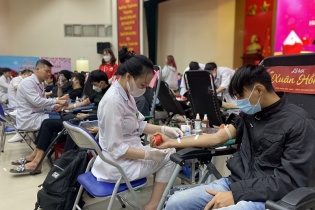 Tin mới về y tế ngày 6/2: Khai mạc sự kiện hiến máu lớn nhất đầu Xuân; Phòng tránh bệnh da liễu khi thời tiết nồm, ẩm