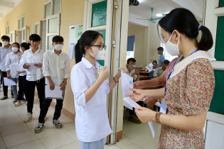 Xây dựng phương án tổ chức thi tốt nghiệp THPT từ năm 2025