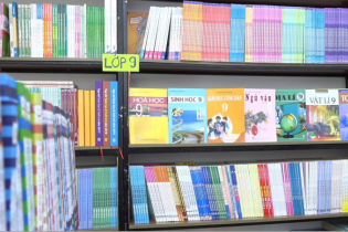 Sẵn sàng sách giáo khoa cho năm học mới
