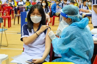 Phó thủ tướng Trần Hồng Hà chỉ đạo đảm bảo vắc-xin cho tiêm chủng mở rộng