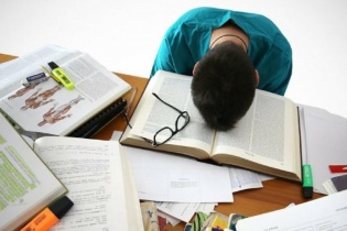 Những lưu ý đảm bảo sức khoẻ sĩ tử mùa thi