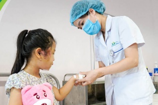 Bác sĩ cảnh báo tình trạng trẻ nhập viện do thương tích dịp hè