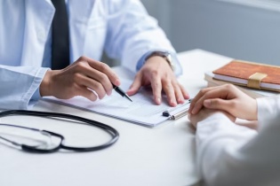 Ban hành giá khám chữa bệnh dịch vụ mới