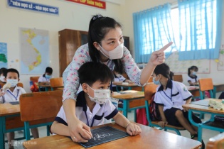Năm học 2022-2023, hơn 9.000 giáo viên bỏ việc