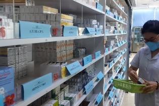 Giải pháp nào cho người bệnh bảo hiểm y tế khi thiếu thuốc, vật tư?