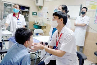 Tin mới về y tế ngày 31/12: Nhầm tưởng là hạch thường, bé trai mắc u họng 