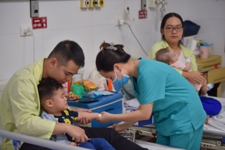 Tin mới y tế ngày 1/1/2024: Nguy cơ tăng nặng nếu đồng mắc cúm và Covid-19