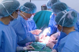 Tin mới y tế ngày 11/1: Phẫu thuật ổ bụng cắt 9 khối u mỡ ác tính hiếm gặp