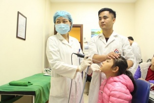 Rét đậm, rét hại, cẩn trọng biến chứng viêm phổi ở trẻ nhỏ