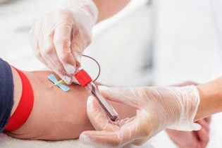 Tin mới y tế ngày 12/4: Hướng đến dịch vụ máu an toàn, chất lượng, bền vững