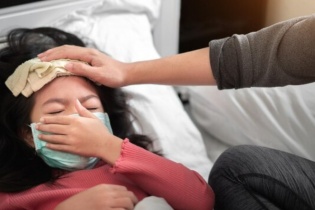 Nhiễm não mô cầu vì chưa tiêm vắc-xin