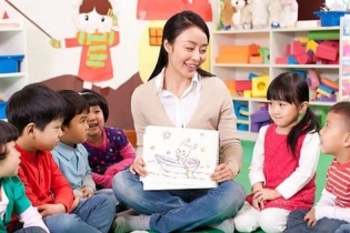 Đề xuất xây dựng nghị quyết phổ cập giáo dục mầm non
