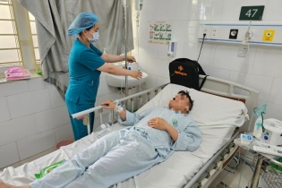 Bệnh viện Bạch Mai thông tin về sức khỏe các nạn nhân vụ cháy ở Trung Kính