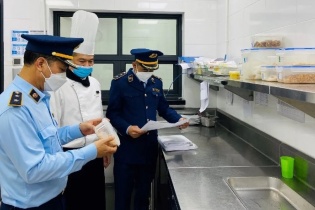 Hà Nội xử phạt gần 1.700 cơ sở vi phạm an toàn thực phẩm