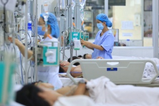 Sốt xuất huyết lại tăng cao