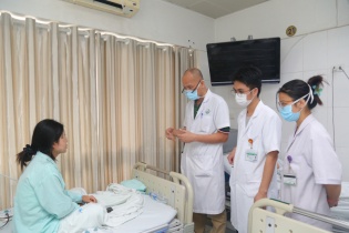 Tin mới y tế ngày 12/7: Mù mắt và hoại tử do tiêm filler làm đẹp