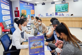 Hỗ trợ tiêm vắc-xin trước, trả chi phí sau cho người dân có hoàn cảnh khó khăn