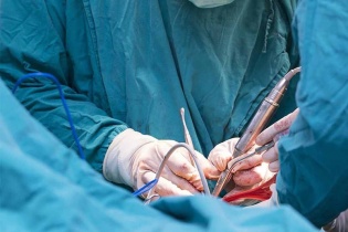 U tủy sống, nguy cơ tàn phế nếu không được điều trị kịp thời
