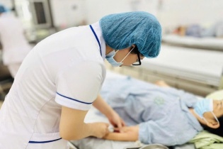 Hà Nội: Một người dân bị chấn thương sọ não do mưa bão