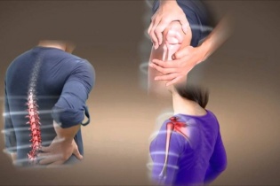 Nam bệnh nhân bị thoái hóa và thoát vị dù mới 18 tuổi