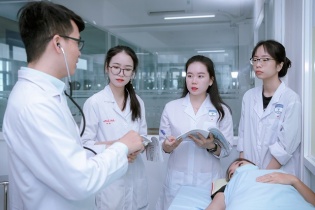 Tin mới y tế ngày 27/10: Cập nhật những tiến bộ về chăm sóc vết thương